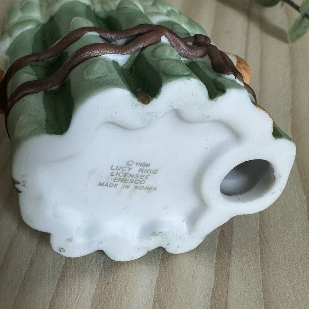 VTG Lucy and Me Bears Sweet Pea Asparagus Garden A Bear Doll Figurines Set Of 3 - Picture 10 of 15